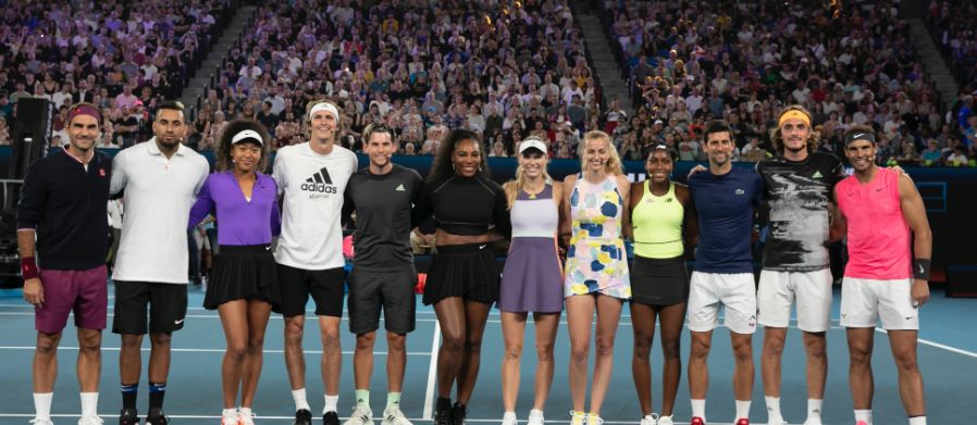 Gli assi della racchetta in sostegno dell'Australia. Si rivede in campo Federer. Raccolti ben 3,5 milioni di dollari