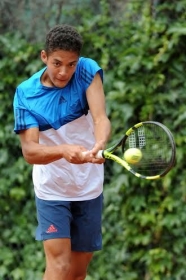 Lo statunitense Ulises Blanch, testa di serie n.5 del 57° Trofeo Bonfiglio, ha sconfitto in tre set l'azzurro Andrea Guerrieri - Foto Francesco Panunzio