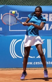 La mancina francese Oceane Babel, classe 2002, ha battuto l'azzurra Valente salvando un match-point - Foto Alvaro Maffeis