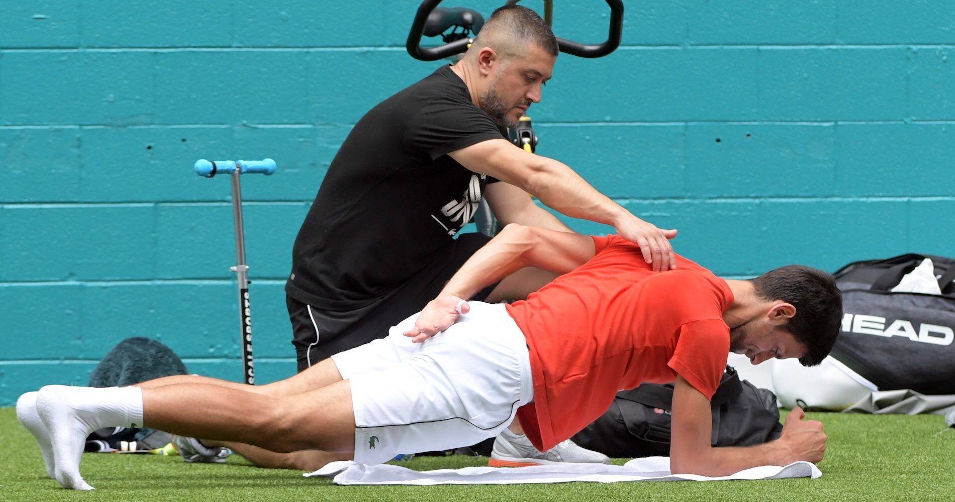 Badio al lavoro con Djokovic