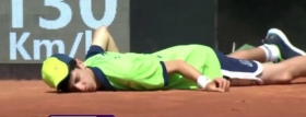 Video del Giorno: Ballboy sviene durante una partita