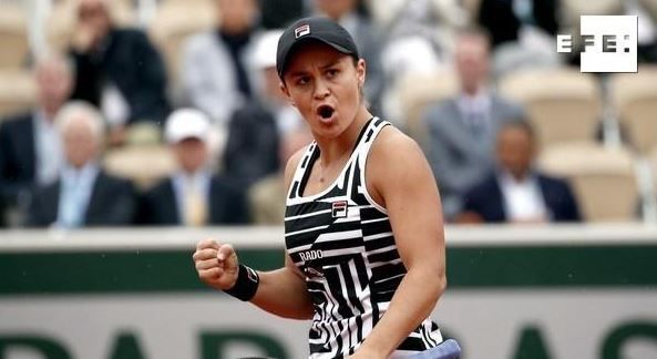 Ashleigh Barty nella foto
