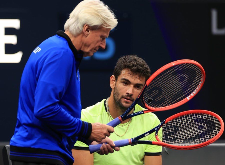 Matteo Berrettini nella foto con Bjorn Borg