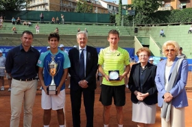 La premiazione del torneo maschile: (foto Francesco Panunzio)