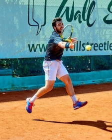 Andrea Borroni ha superato Jacopo Bartolini in rimonta nel primo turno di qualificazione a Lecco - (foto Alberto Locatelli).