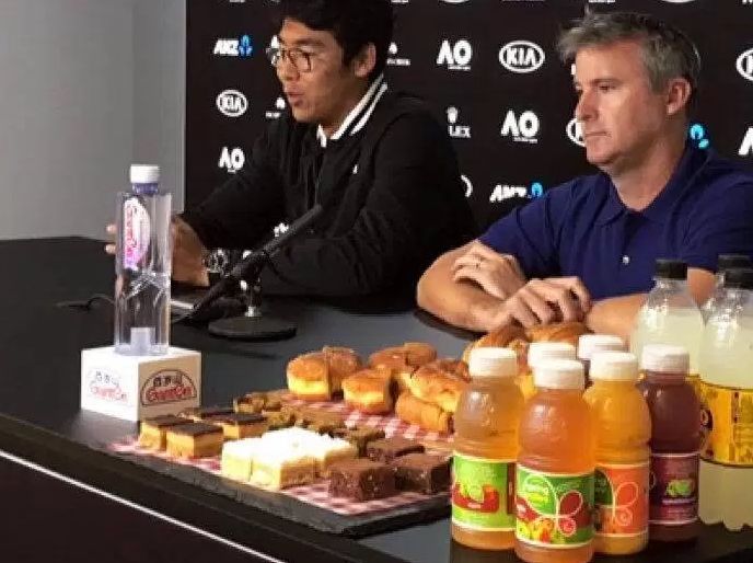 Da Melbourne: Hyeon Chung porta in sala stampa dolci e bevande