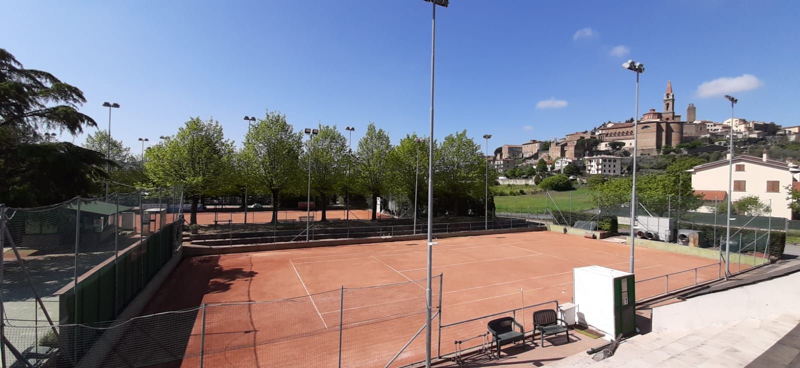 La protesta dei circoli: Il Tennis Club Castiglionese è pronto per ripartire dal 4 maggio, il Governo NO !
