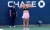 Alize Cornet si toglie la maglia. Arriva il warning che però poi dopo verrà “cancellato”