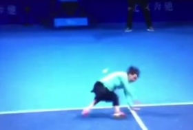 Casey Dellacqua e quella maledetta caduta in campo a Pechino (Video)