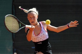 La trentina Melania Delai, 13 anni, ha eliminato nel suo match d'esordio a Milano la serba Mihaela Djakovic per 6-3 6-3 - Foto Francesco Panunzio