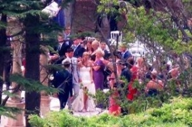 Novak Djokovic ha sposato ieri pomeriggio Jelena Ristic in una cerimonia privata tenutasi a <strong>Sveti Stefa (Montenegro).</strong>