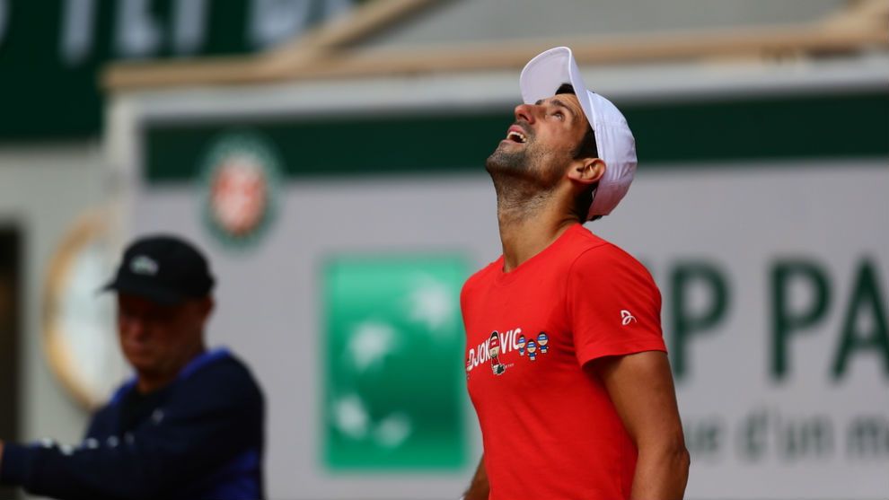 Djokovic in allenamento a Parigi 2020