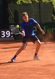 Il piemontese Matteo Donati ha disputato un ottimo match d'esordio all'Aspria Tennis Cup 2016 battendo in due set il belga Coppejans - Foto Francesco Peluso