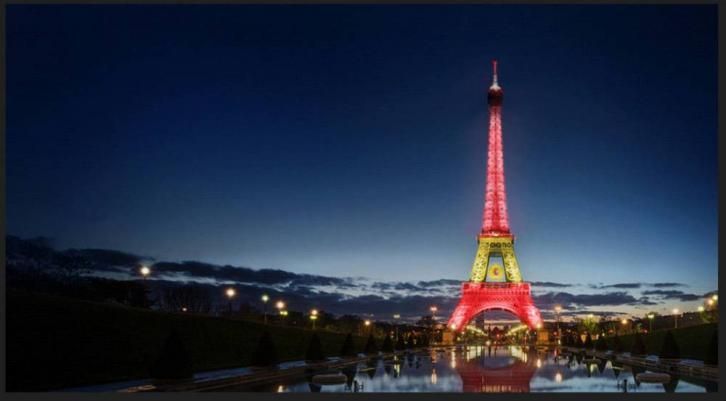 La vittoria di Rafael Nadal al Roland Garros. La Torre Eiffel si illumina con i colori della Spagna