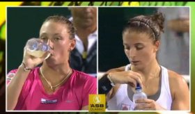 Sara Errani e Yanina Wickmayer nella foto