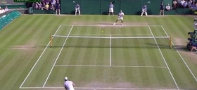 Il fanstatico decimo game tra Federer e Murray a Wimbledon