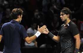 Stretta di mano tra Roger Federer e Rafael Nadal