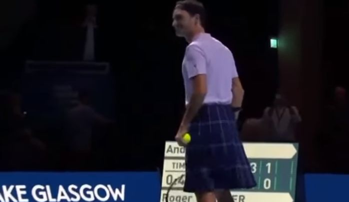 Roger Federer supera Andy Murray nellesibizione benefica di Glasgow (Video)