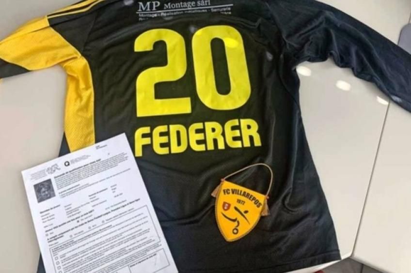 Un club svizzero "ingaggia" unilateralmente Roger Federer come calciatore