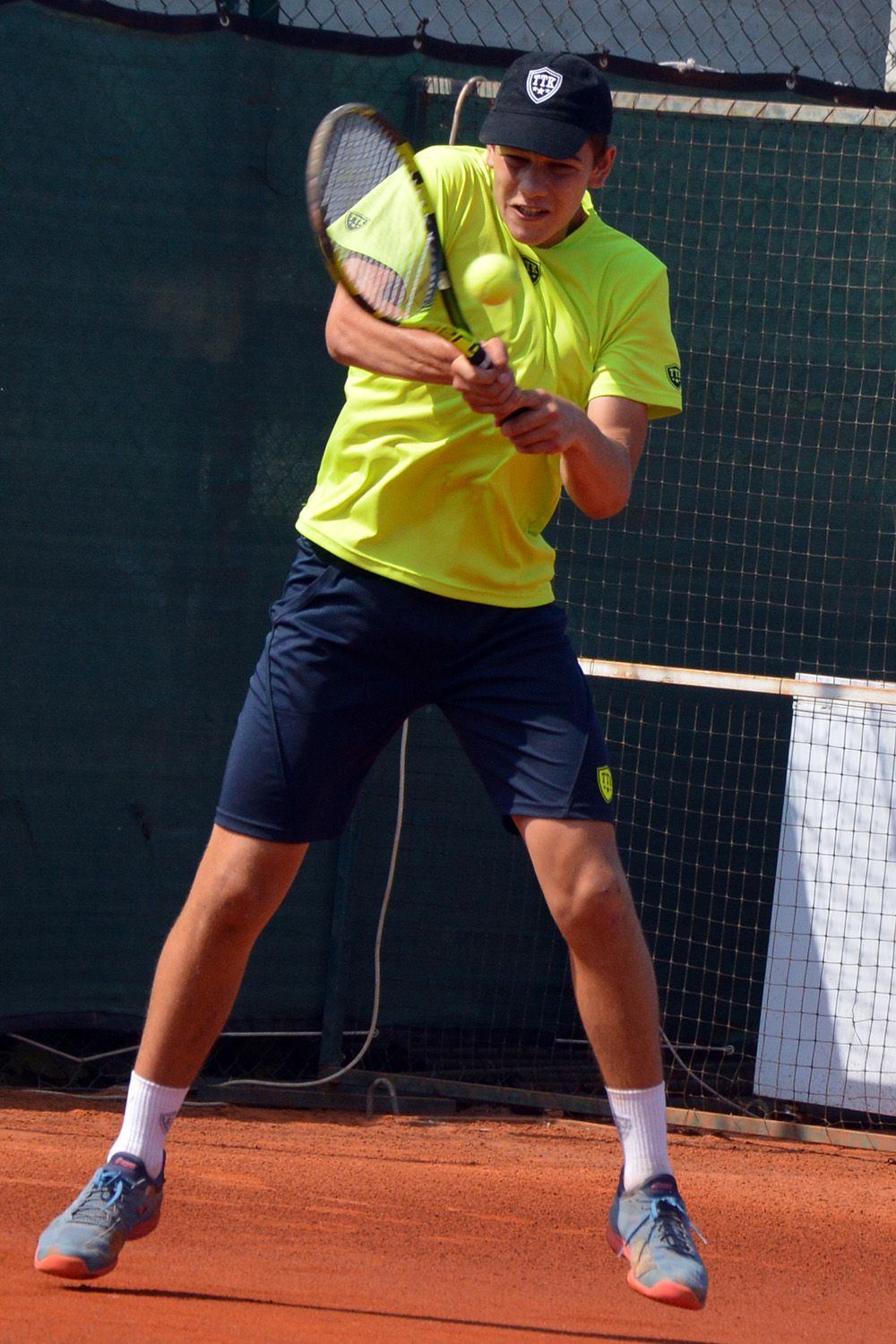 Nicola Filippi, forlivese classe 2003, è in gara al Tc Crema con una wild card e ha vinto per 6-2 6-0 il derby con Alessandro Spadola
