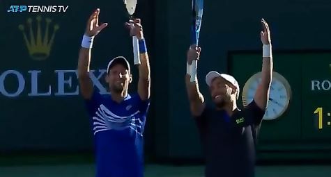 Novak Djokovic e Fabio Fognini nella foto