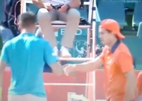 I due non si stringono la mano