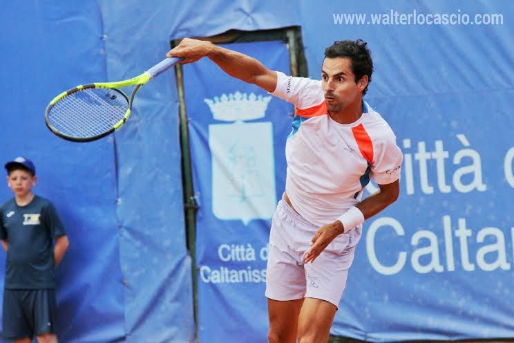 Santiago Giraldo nella foto
