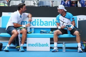 Lleyton Hewitt nella foto insieme a Pat Rafter