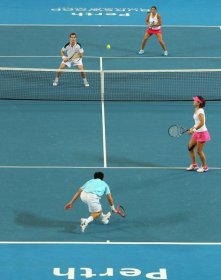 La Francia vittoriosa nella partita inagurale della Hopman Cup