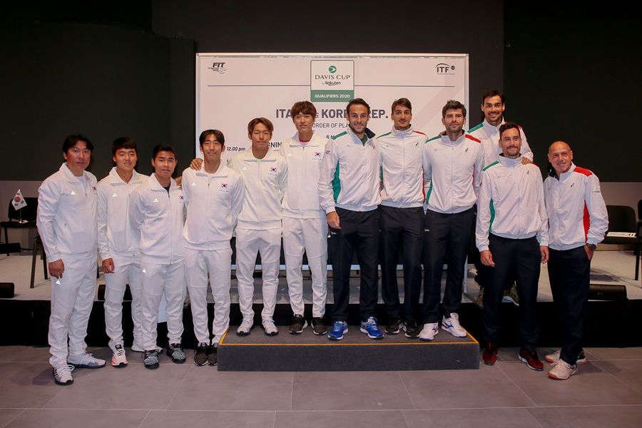 Le squadre complete - Foto Sposito