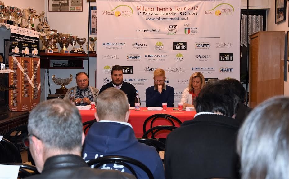 La presentazione del Milano Tennis Tour tenuta al Ct Parabiago, dove si svolgerà anche una tappa del circuito 2017