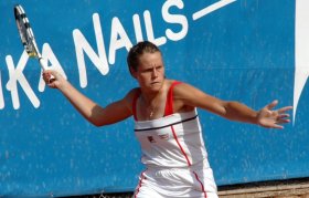 Karin Knapp testa di serie n.7 nelle quali di Palermo