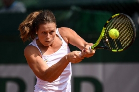Karin Knapp classe 1987