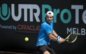 Thanasi Kokkinakis nella foto