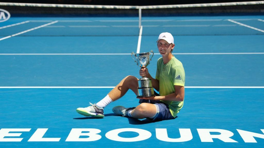 Sebastian Korda nella foto