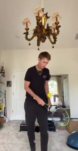 Sebastian Korda nella foto