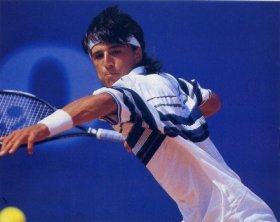 I tennisti ritratti in queste 3 foto, infatti, appartengono a passate generazioni.