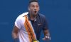 Us Open: Roger Federer sfida le leggi della fisica con questo punto (VIDEO)