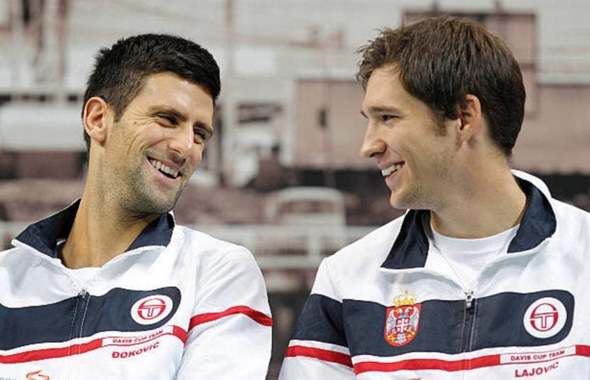 Dusan Lajovic con Novak Djokovic nella foto