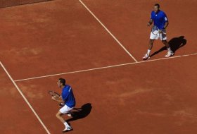 Tsonga e Llodra vittoriosi oggi nel doppio