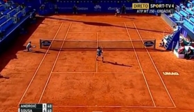 Video del Giorno: Il Lob Tweener di Joao Sousa