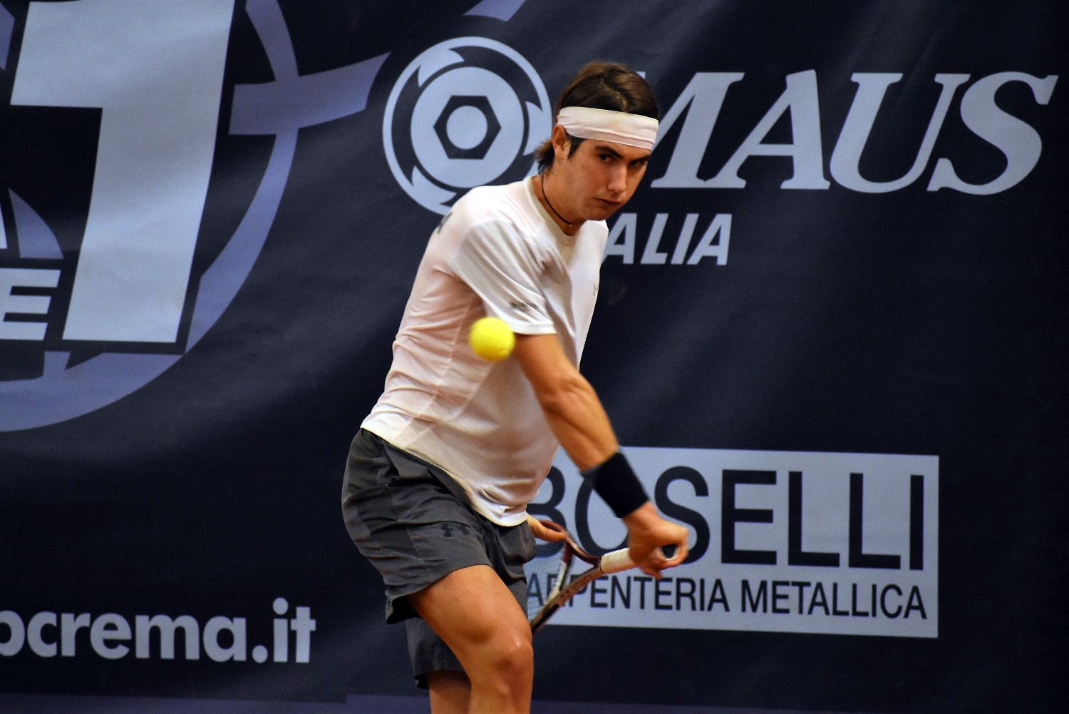 Filippo Mora, bergamasco classe 1998, ha vinto un match preziosissimo contro Brunetti nel 5-1 del Tc Crema a Pistoia - Foto Game