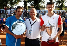 Una fase della premiazione, con il vincitore Andrey Kuznetsov e il finalista Daniel Munoz De La Nava