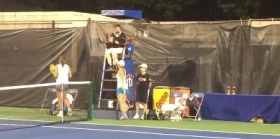 Un Giudice di Sedia rifiuta di dare la mano a Yulia Putintseva