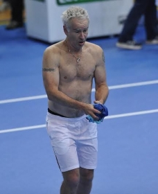 Grande Sfida da urlo: McEnroe all'attacco di Bruguera