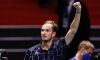 Medvedev ‘gioca’ con il ‘video virale’ di Nadal: “Forse vincerò un turno al Roland Garros nel 2050” (Video)