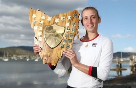 Elise Mertens nella foto