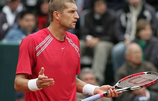 Max Mirnyi classe 1977, best ranking n.18 del mondo in singolare e n.1 in doppio