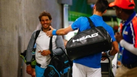 Djokovic si congratula con Nadal
