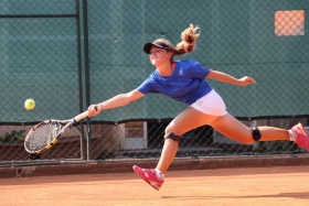L'azzurra Carlotta Mencaglia, sconfitta in singolare contro la Francia